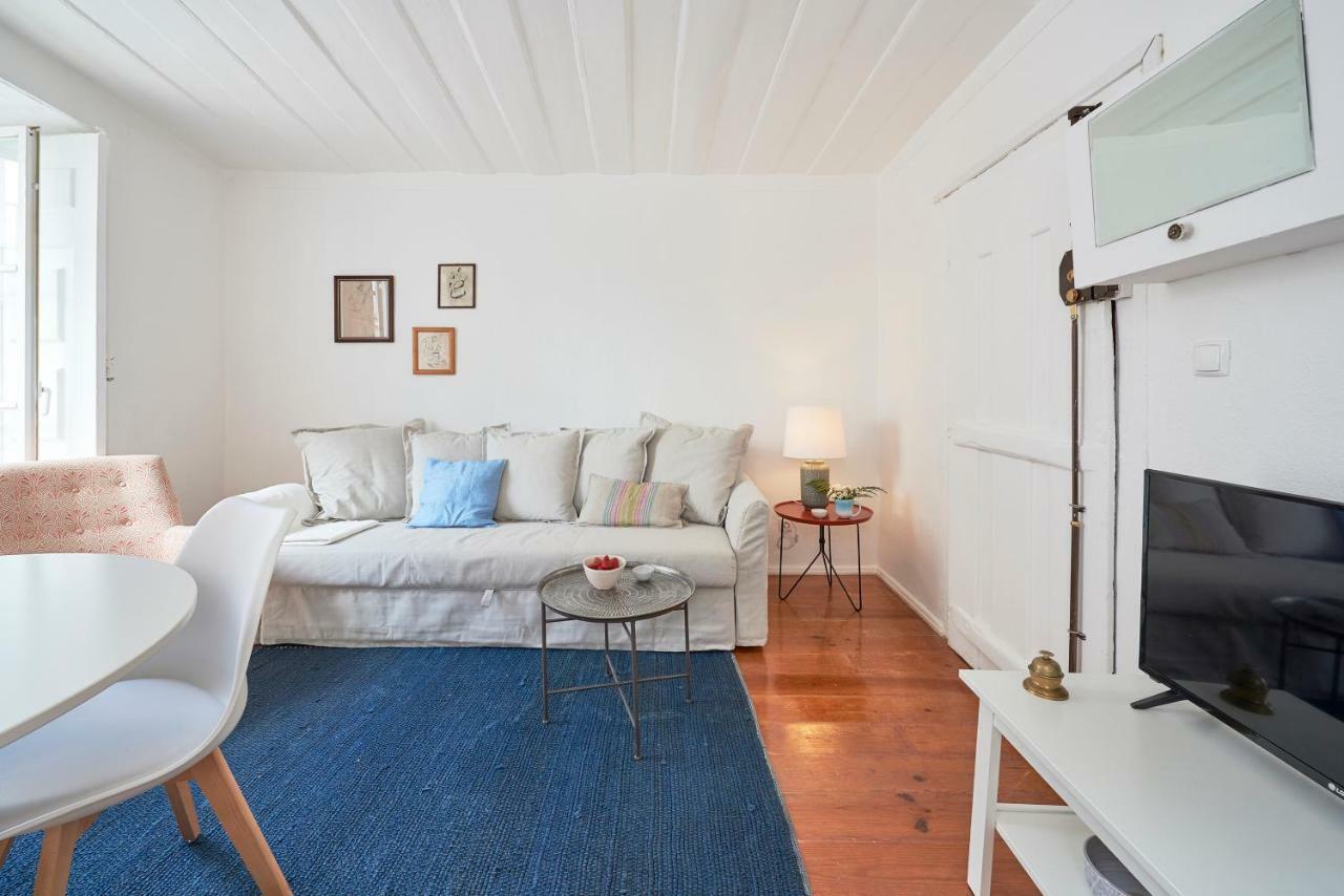 Alfama Light-filled Apartment, By Timecooler Appartement