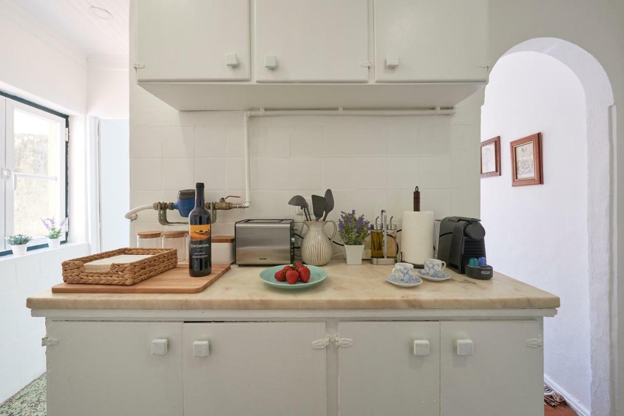 Alfama Light-filled Apartment, By Timecooler Apartment Lissabon